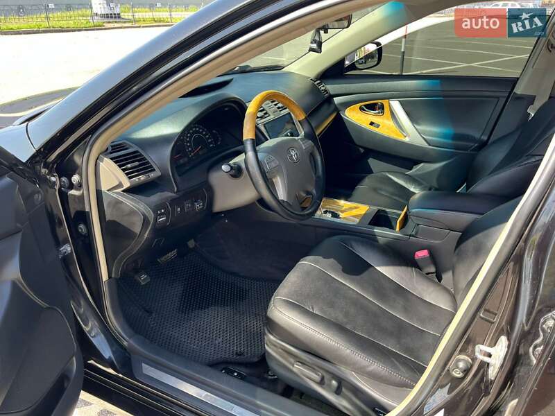 Седан Toyota Camry 2008 в Харькове