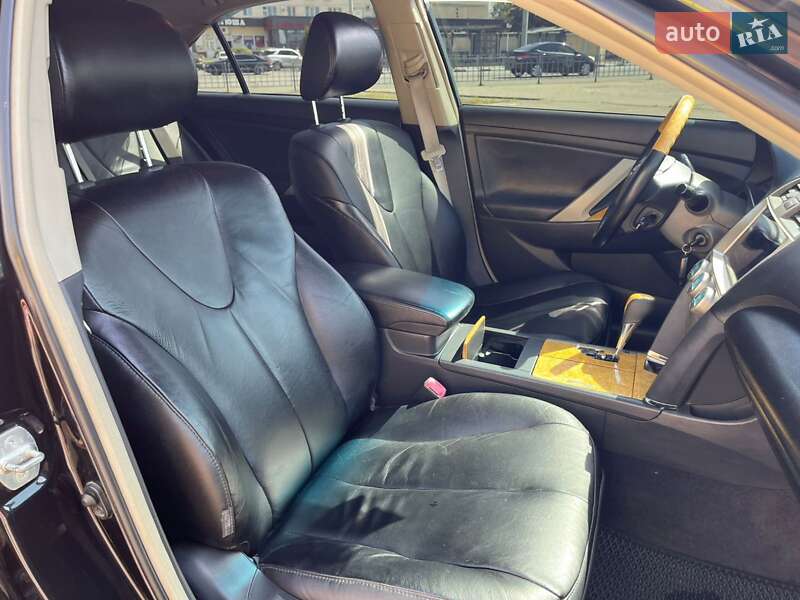 Седан Toyota Camry 2008 в Харькове