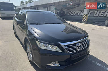 Седан Toyota Camry 2012 в Києві
