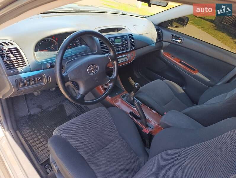 Седан Toyota Camry 2003 в Радехові