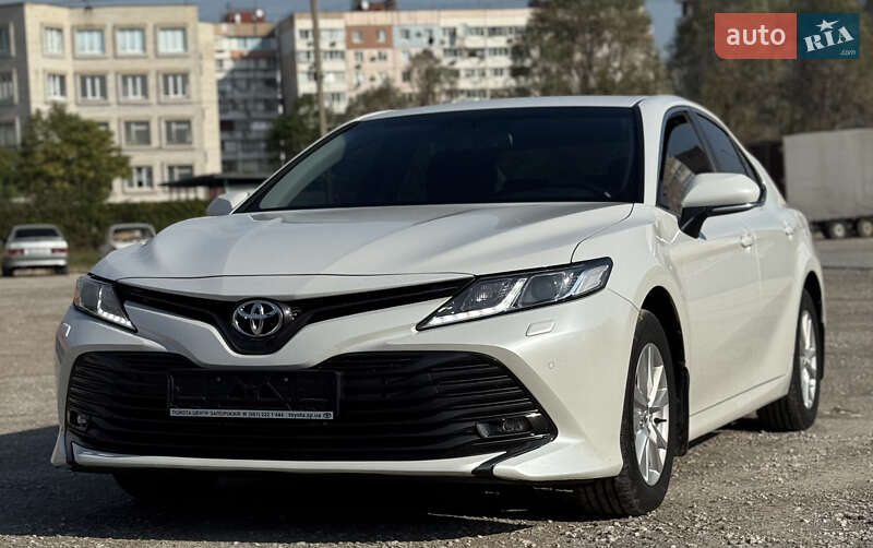 Toyota Camry 2018