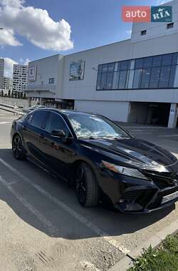 Седан Toyota Camry 2018 в Одессе