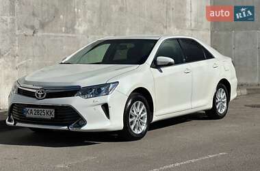 Седан Toyota Camry 2014 в Киеве