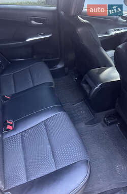 Седан Toyota Camry 2013 в  фото 5 Седан Toyota Camry 2013 в