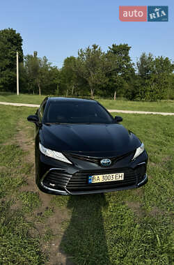 Седан Toyota Camry 2022 в Кропивницком
