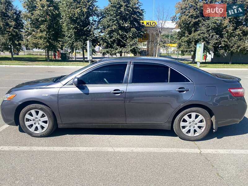 Седан Toyota Camry 2008 в Броварах