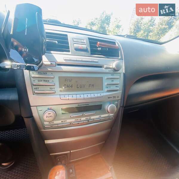 Седан Toyota Camry 2008 в Броварах