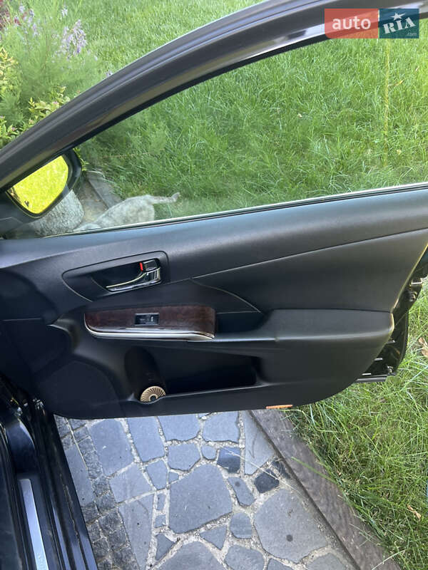 Седан Toyota Camry 2014 в Житомире фото 13 Седан Toyota Camry 2014 в Житомире