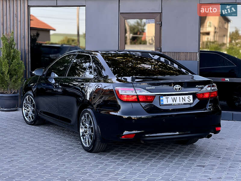 Седан Toyota Camry 2015 в Одессе