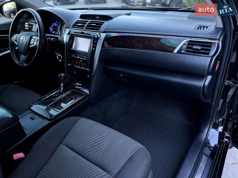 Седан Toyota Camry 2015 в Одессе