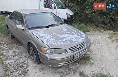 Седан Toyota Camry 1999 в Києві