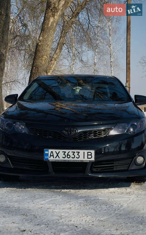 Седан Toyota Camry 2012 в Змиеве фото 21 Седан Toyota Camry 2012 в Змиеве