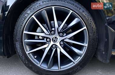 Седан Toyota Camry 2021 в 