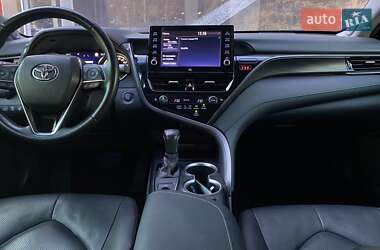 Седан Toyota Camry 2021 в 