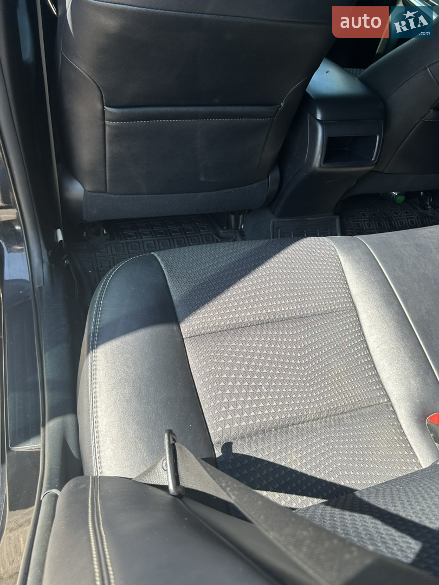 2014 Toyota Camry - мініатюра 19