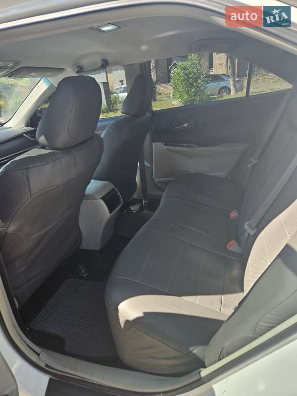 Седан Toyota Camry 2013 в Києві