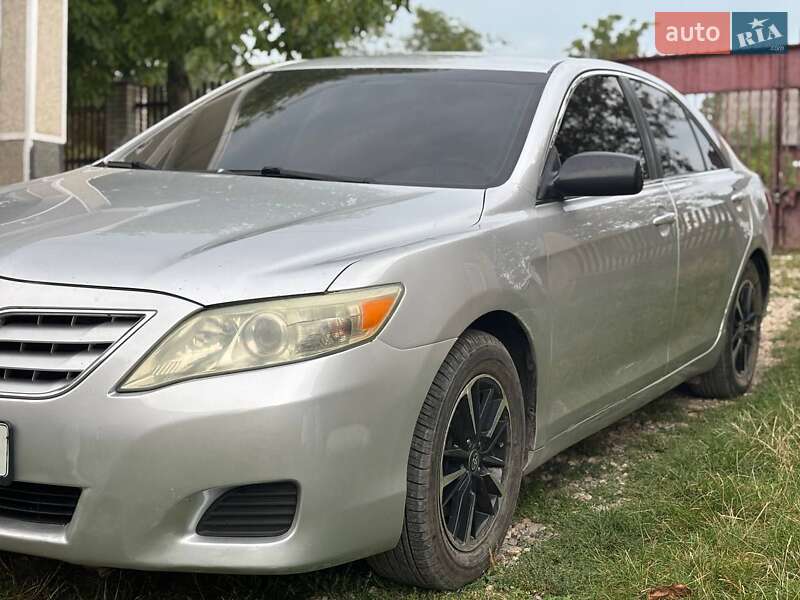 Седан Toyota Camry 2011 в Красной фото 8 Седан Toyota Camry 2011 в Красной