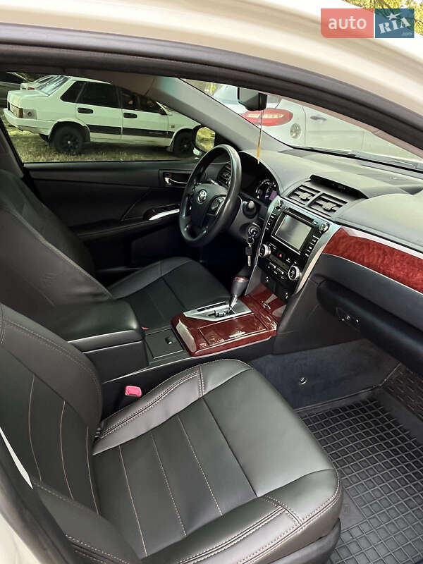 Седан Toyota Camry 2012 в Кропивницькому