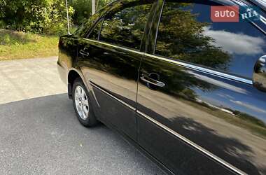 Седан Toyota Camry 2004 в  фото 11 Седан Toyota Camry 2004 в