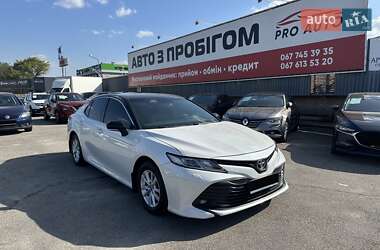 Седан Toyota Camry 2018 в Запорожье
