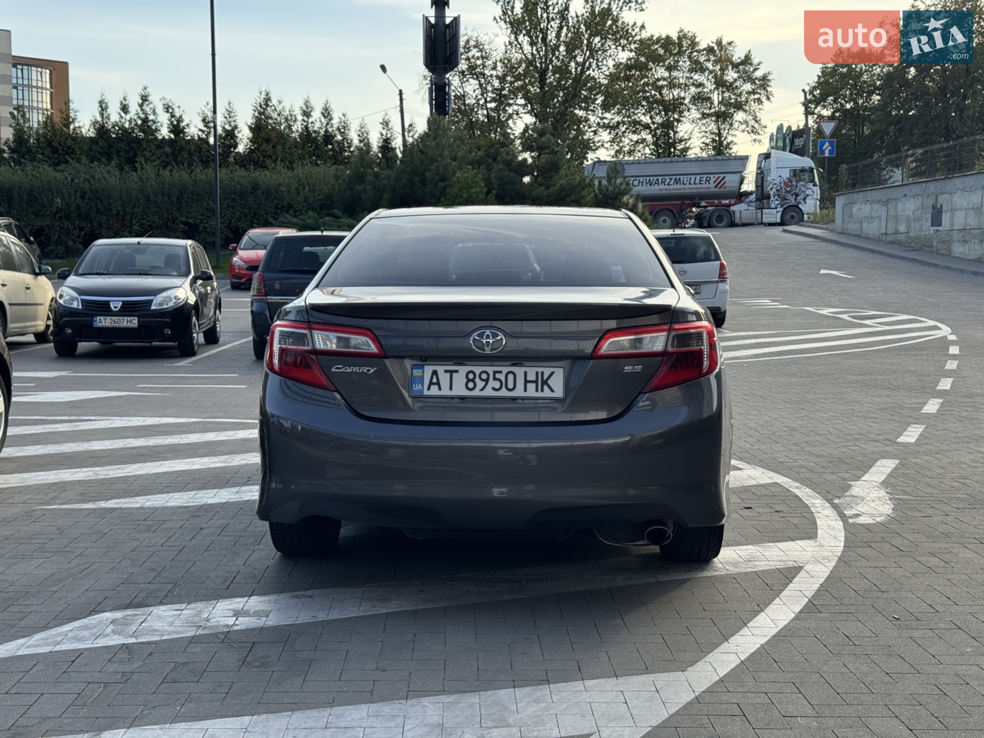 2014 Toyota Camry - мініатюра 2