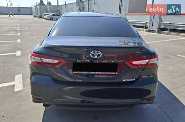 Седан Toyota Camry 2019 в 