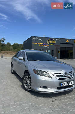 Седан Toyota Camry 2006 в Києві
