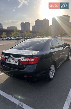 Седан Toyota Camry 2012 в 