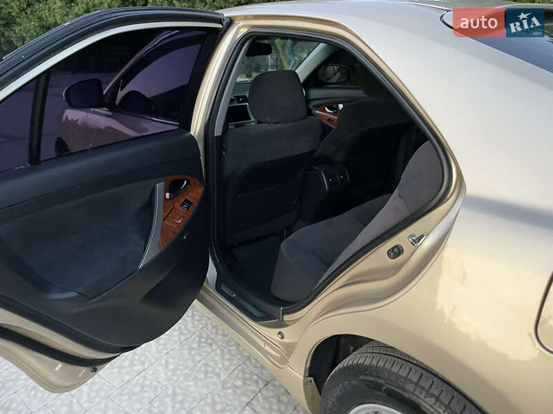 Седан Toyota Camry 2009 в Самборі