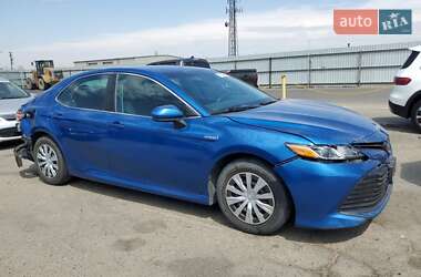 Седан Toyota Camry 2020 в Києві