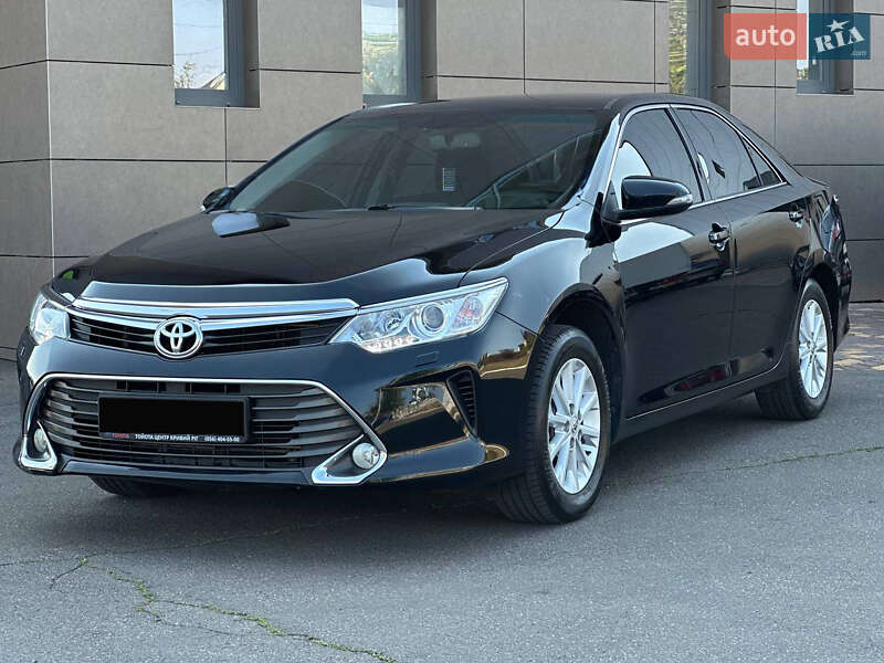 Toyota Camry 2016