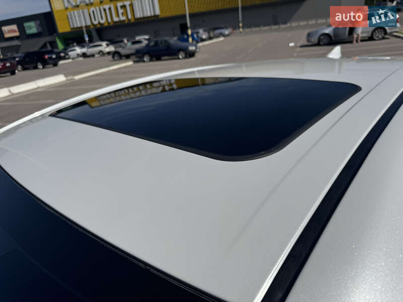 Седан Toyota Camry 2021 в Киеве