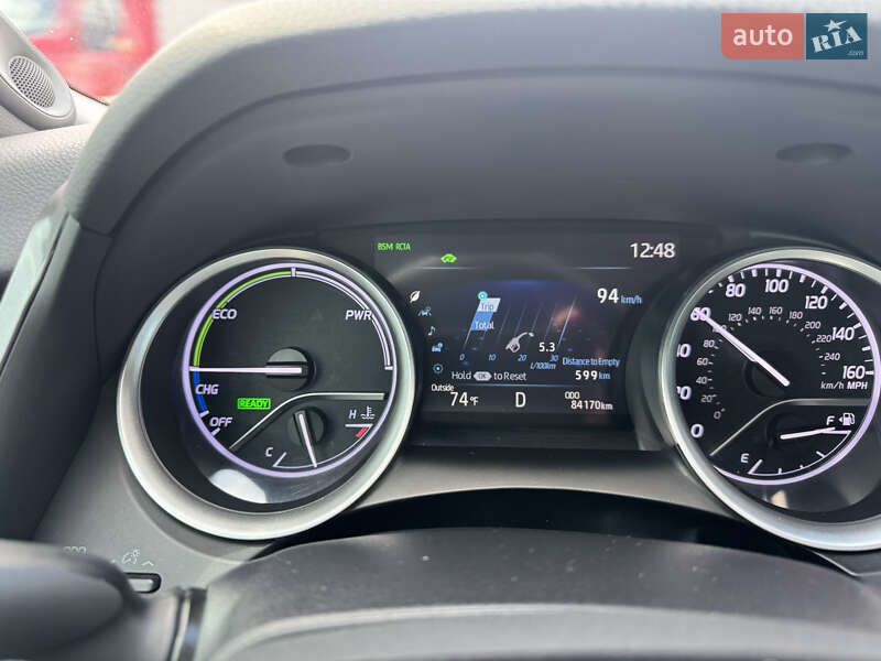 Седан Toyota Camry 2021 в Киеве