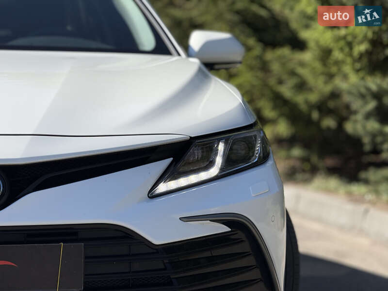 Седан Toyota Camry 2021 в Тернополе