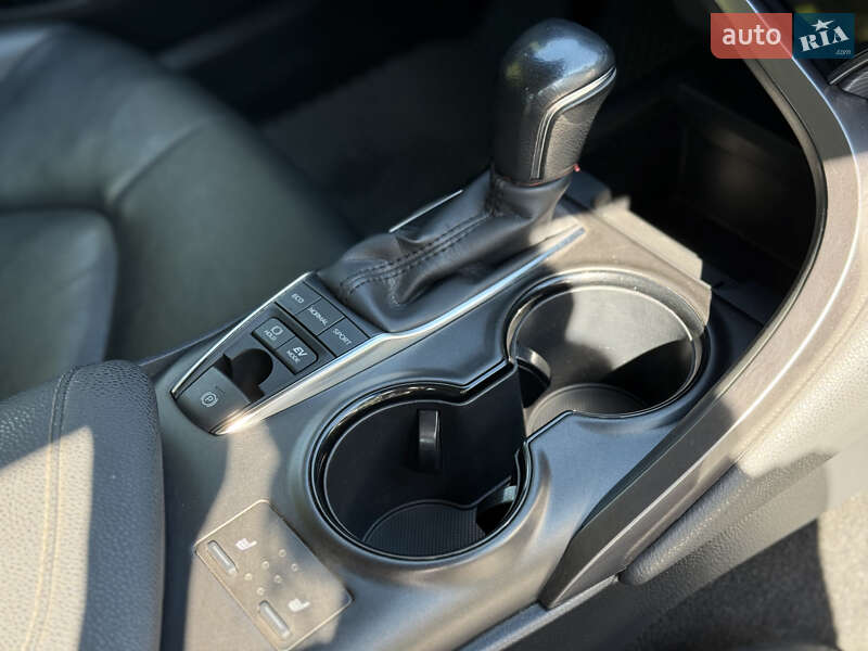 Седан Toyota Camry 2021 в Тернополе