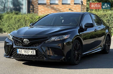 Седан Toyota Camry 2020 в Дніпрі