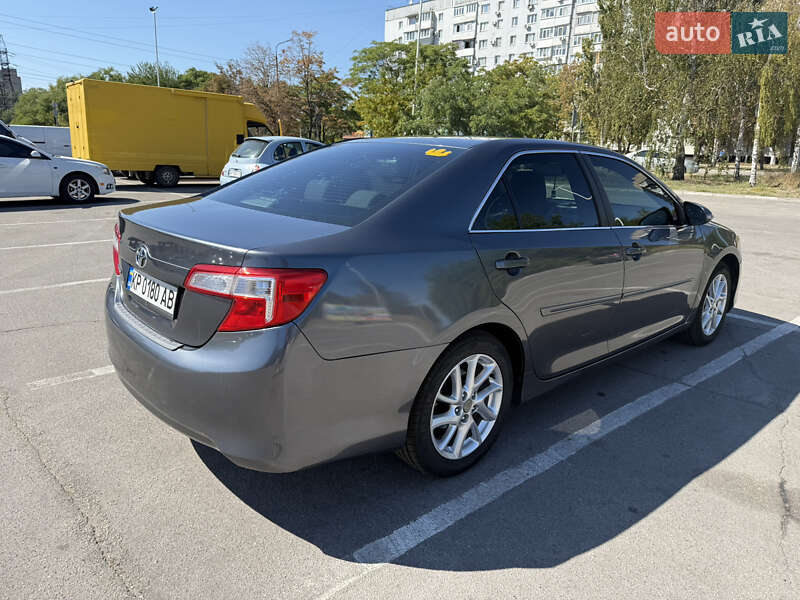 Седан Toyota Camry 2012 в Запоріжжі