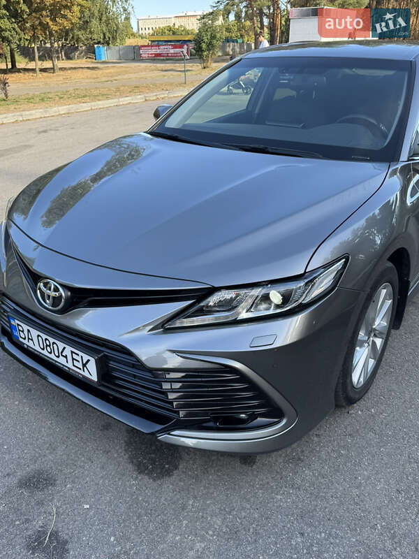 Седан Toyota Camry 2021 в Кропивницком