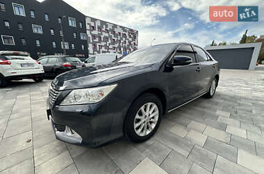 Седан Toyota Camry 2013 в 