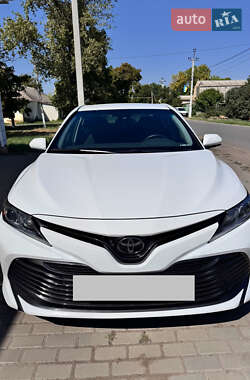 Седан Toyota Camry 2018 в Одессе
