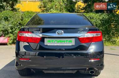 Седан Toyota Camry 2012 в 