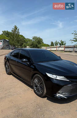 Седан Toyota Camry 2018 в 