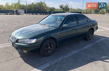 Седан Toyota Camry 1998 в Одессе