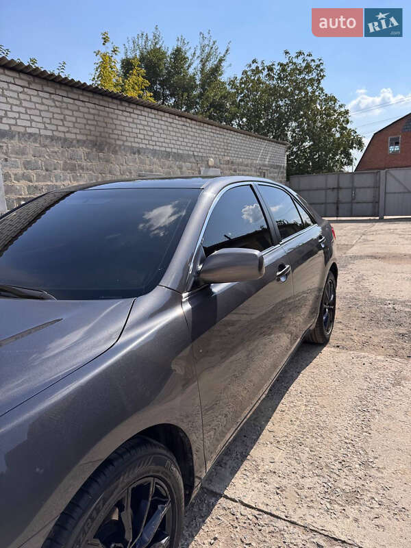 Седан Toyota Camry 2008 в Славянске