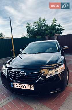 Седан Toyota Camry 2007 в Киеве