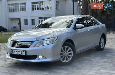 Седан Toyota Camry 2013 в Охтирці