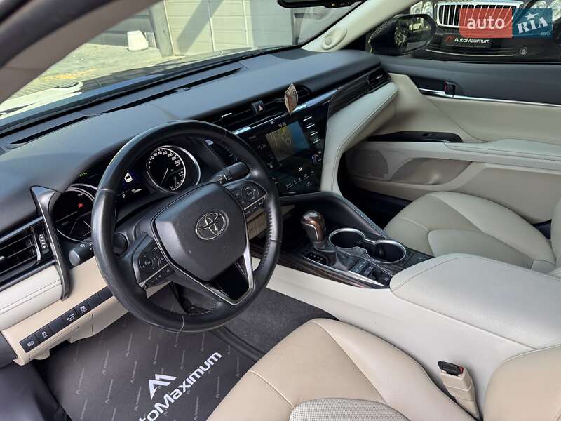 Седан Toyota Camry 2020 в Одесі