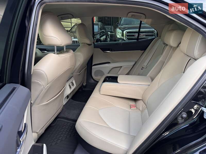 Седан Toyota Camry 2020 в Одесі