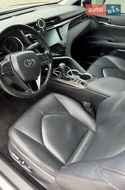 Седан Toyota Camry 2020 в 