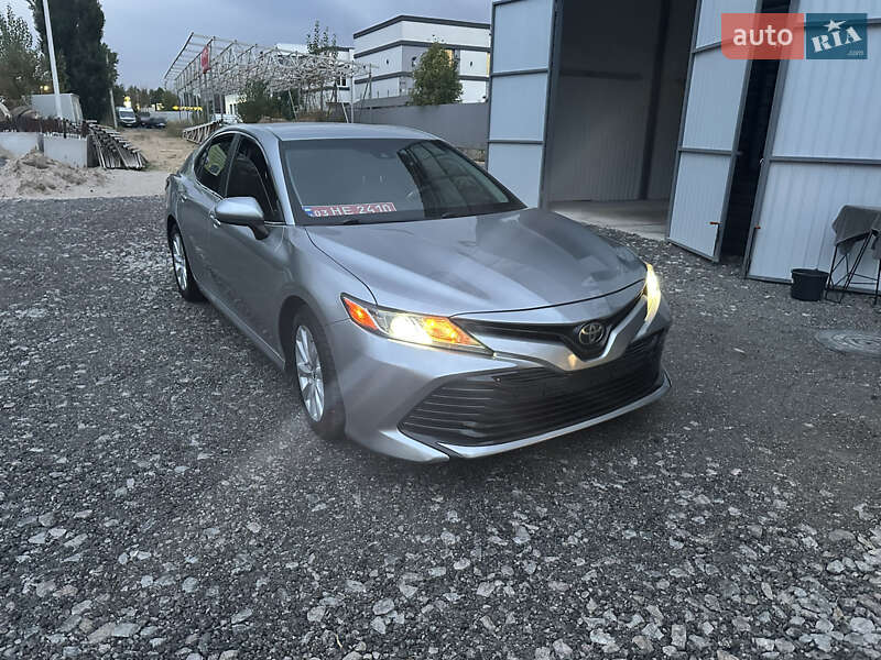 Toyota Camry 2017